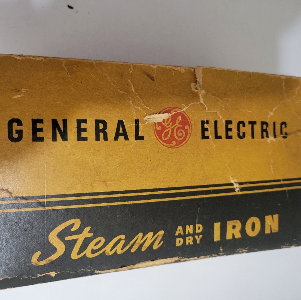 Vintage GE steam iron w/ original box